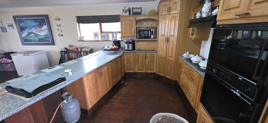 6 Bedroom Property for Sale in Dana Bay Western Cape